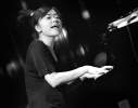 hiromi-piano-bouche-ouverte.jpg